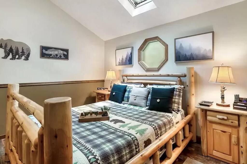 Chalet Beary Peaceful Smokies Retreat: Hot-tub & Pools Pigeon Forge